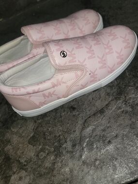 Girls Shoes - Michael Kors